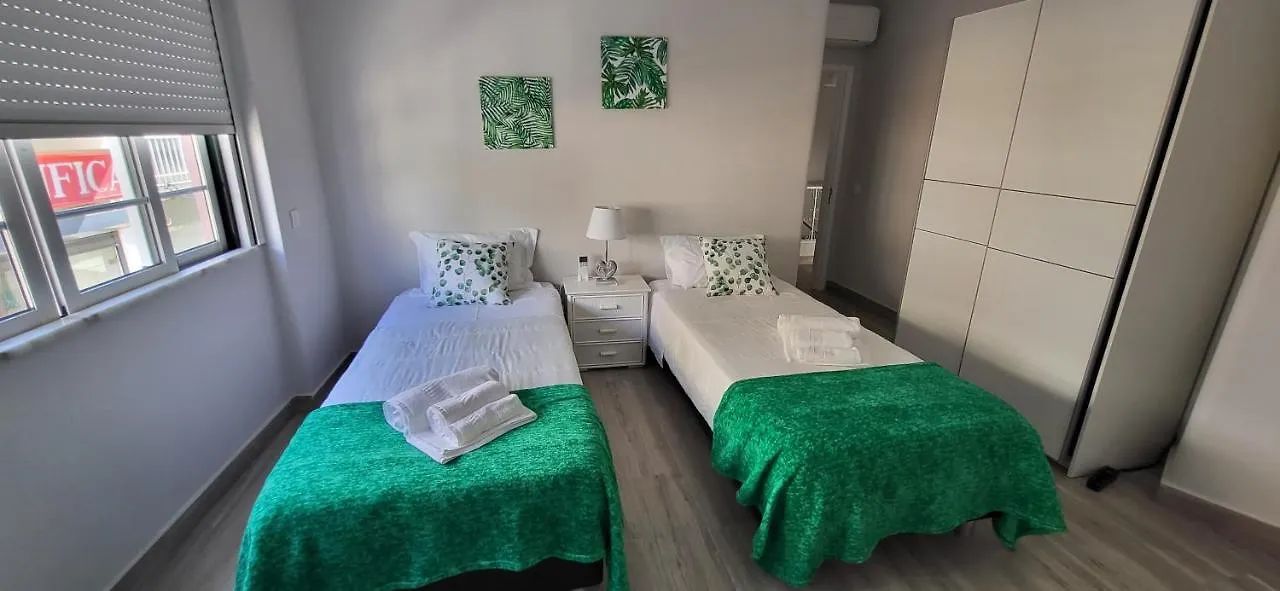 Spacious Stylish Apartment Portimão